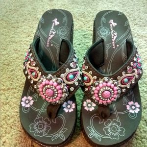 Montana West sparkly bling sandals flip flops sz 7
